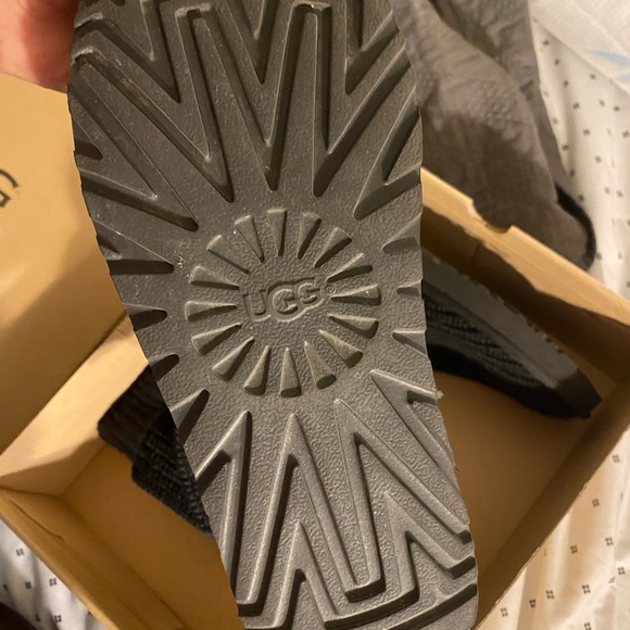 Ugg Cardy Sheepskin Boot - Picture 4 of 6